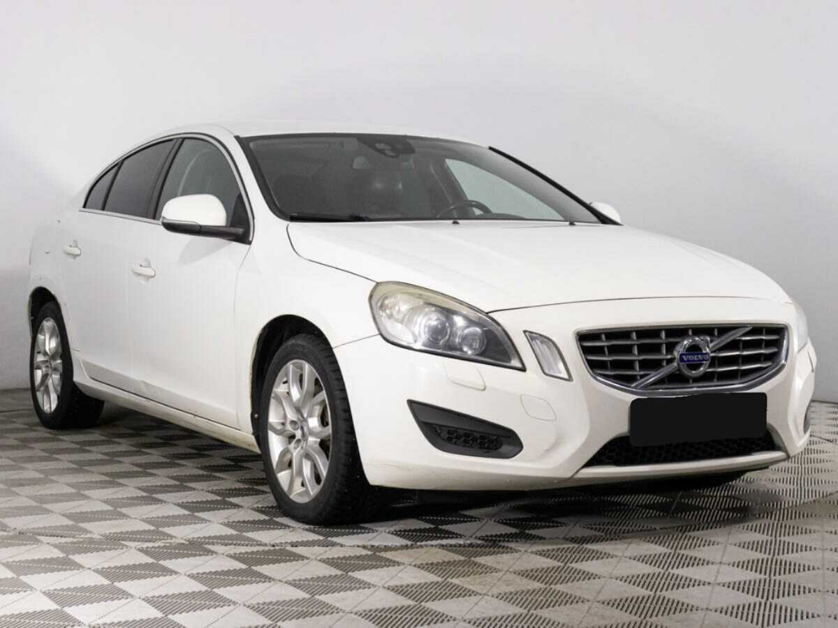 Volvo S60 2012 года с пробегом. Фото: #2