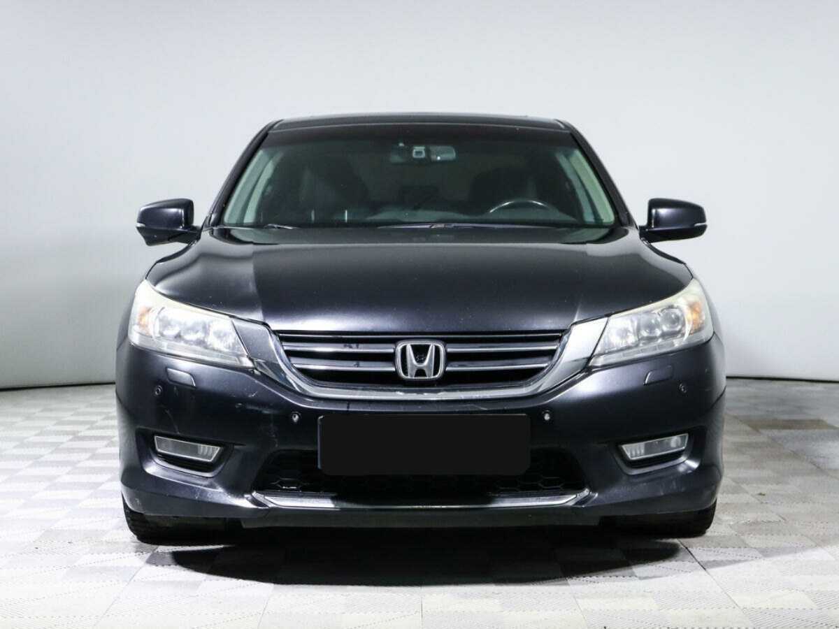 Honda Accord 2013 года с пробегом. Фото: #1