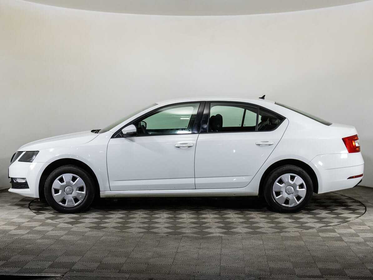 Б/У Шкода Октавия 2019 года. Фото: #7