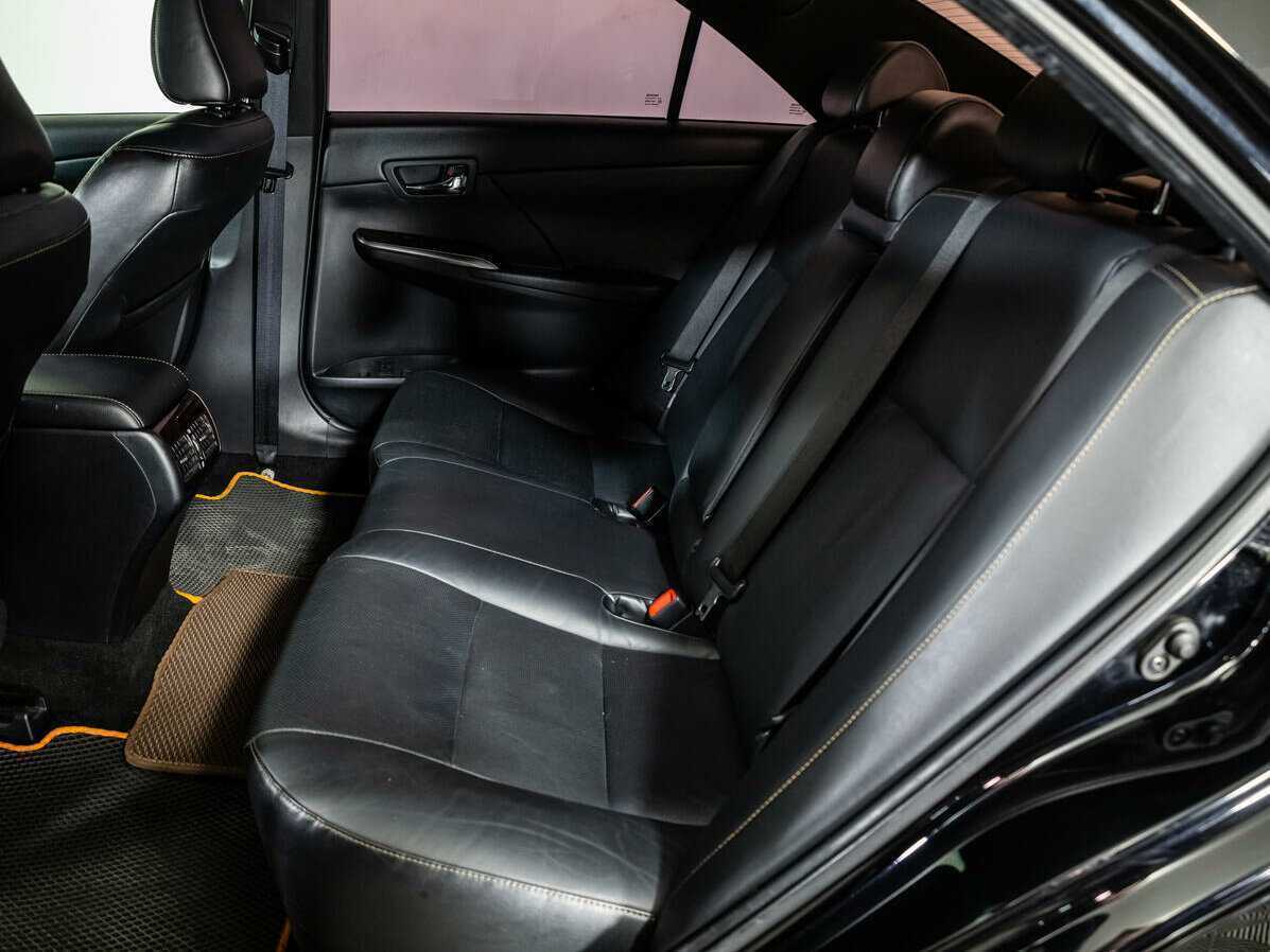 Б/У Тойота Камри 2017 года. Фото: #9