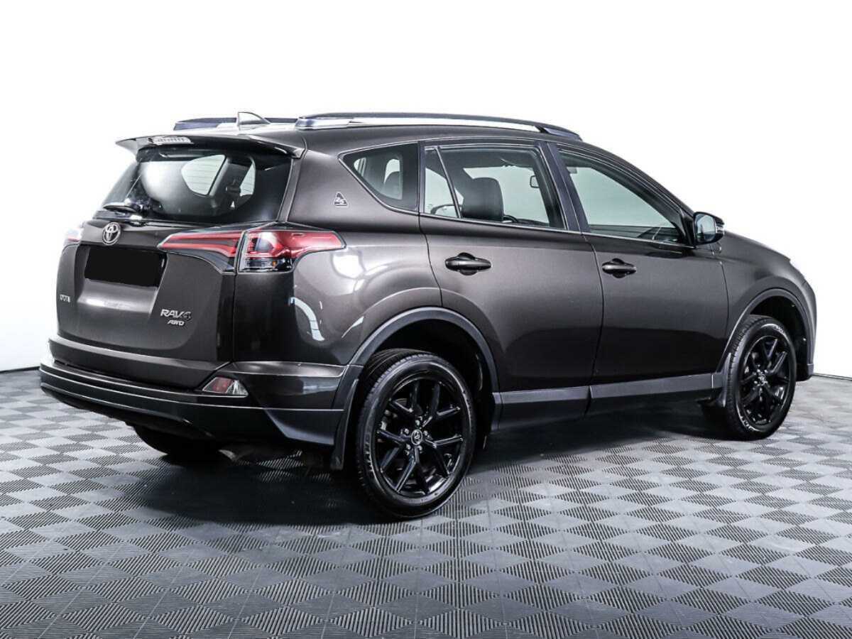 Toyota RAV4 2018 года с пробегом. Фото: #3