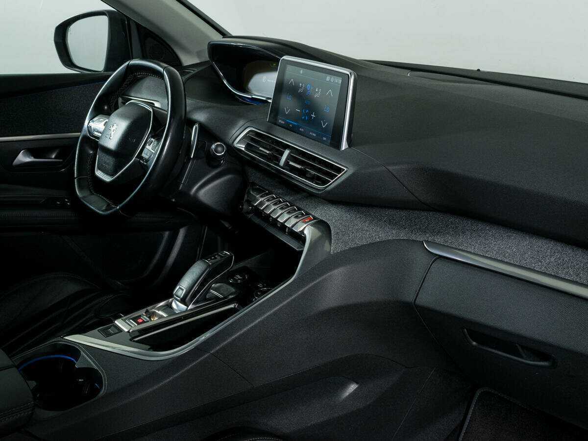 Б/У Пежо 3008 2018 года. Фото: #6