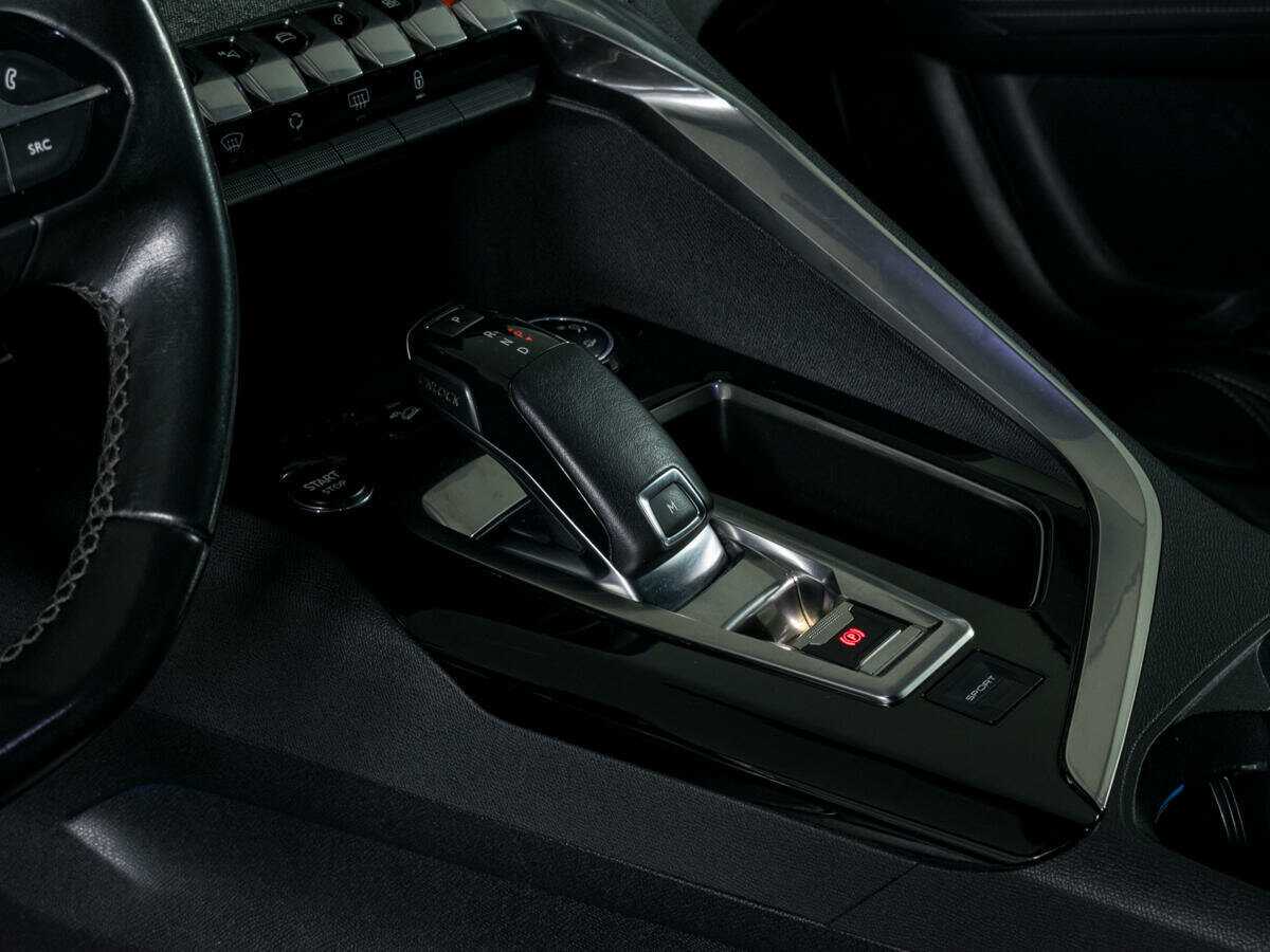 Б/У Пежо 3008 2018 года. Фото: #12