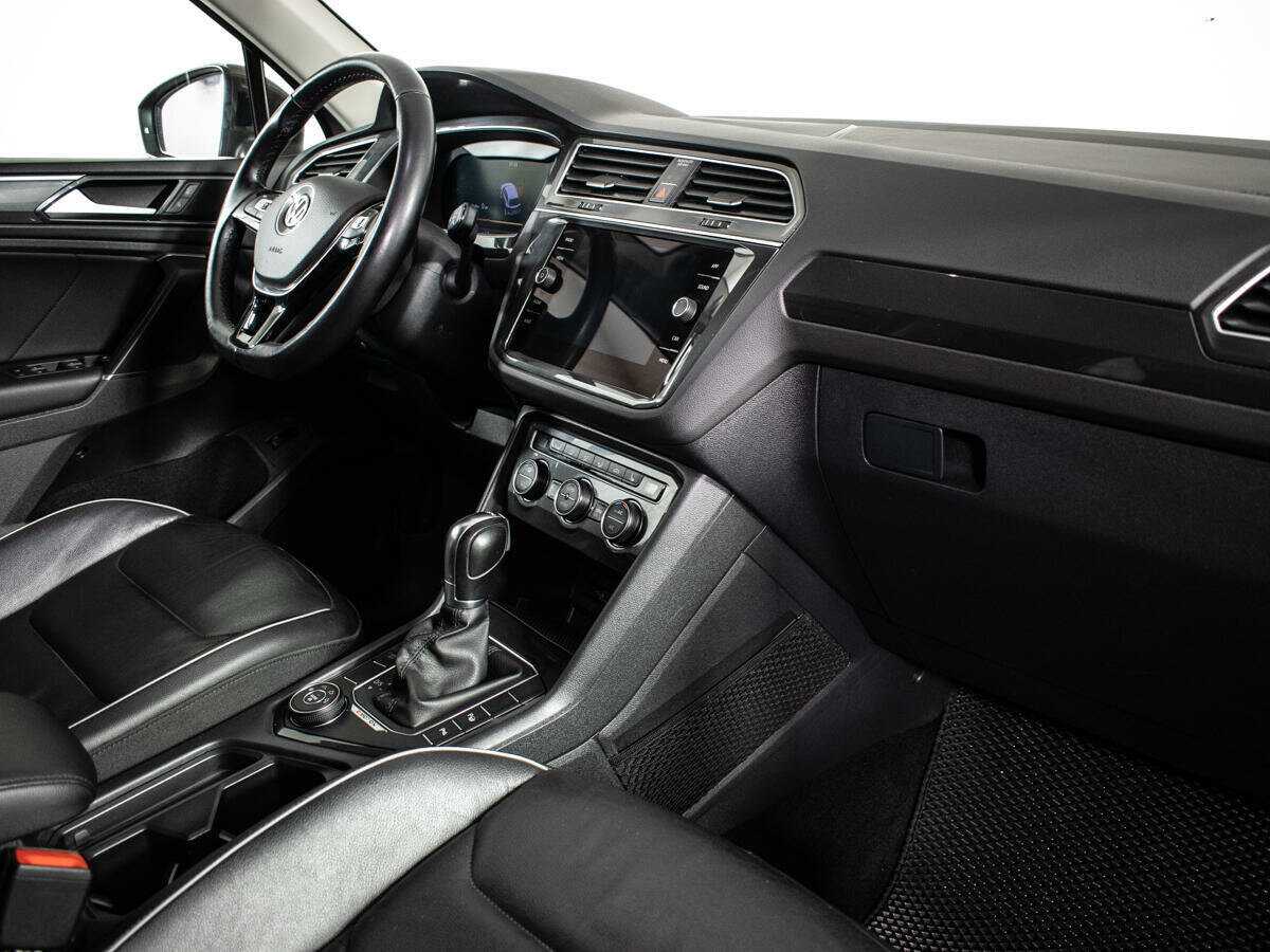 Б/У Фольксваген Тигуан 2018 года. Фото: #8