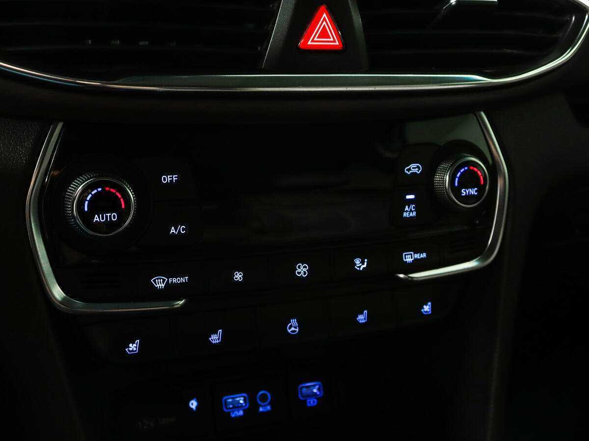 Hyundai Santa Fe 2020 года с пробегом. Фото: #20