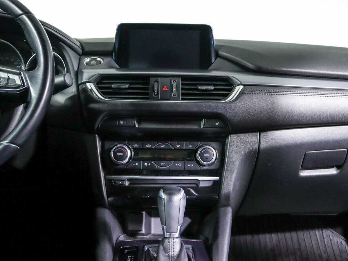 Б/У Мазда 6 2017 года. Фото: #10