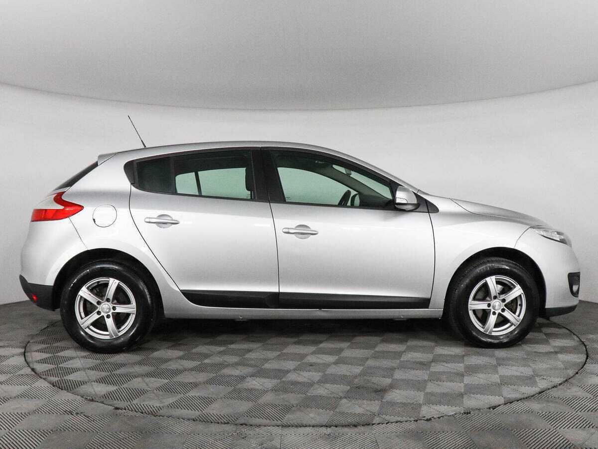 Renault Megane 2012 года с пробегом. Фото: #3