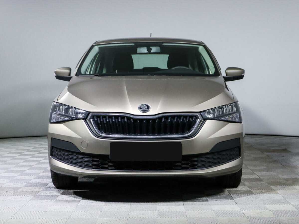 Б/У Шкода Рапид 2021 года. Фото: #1