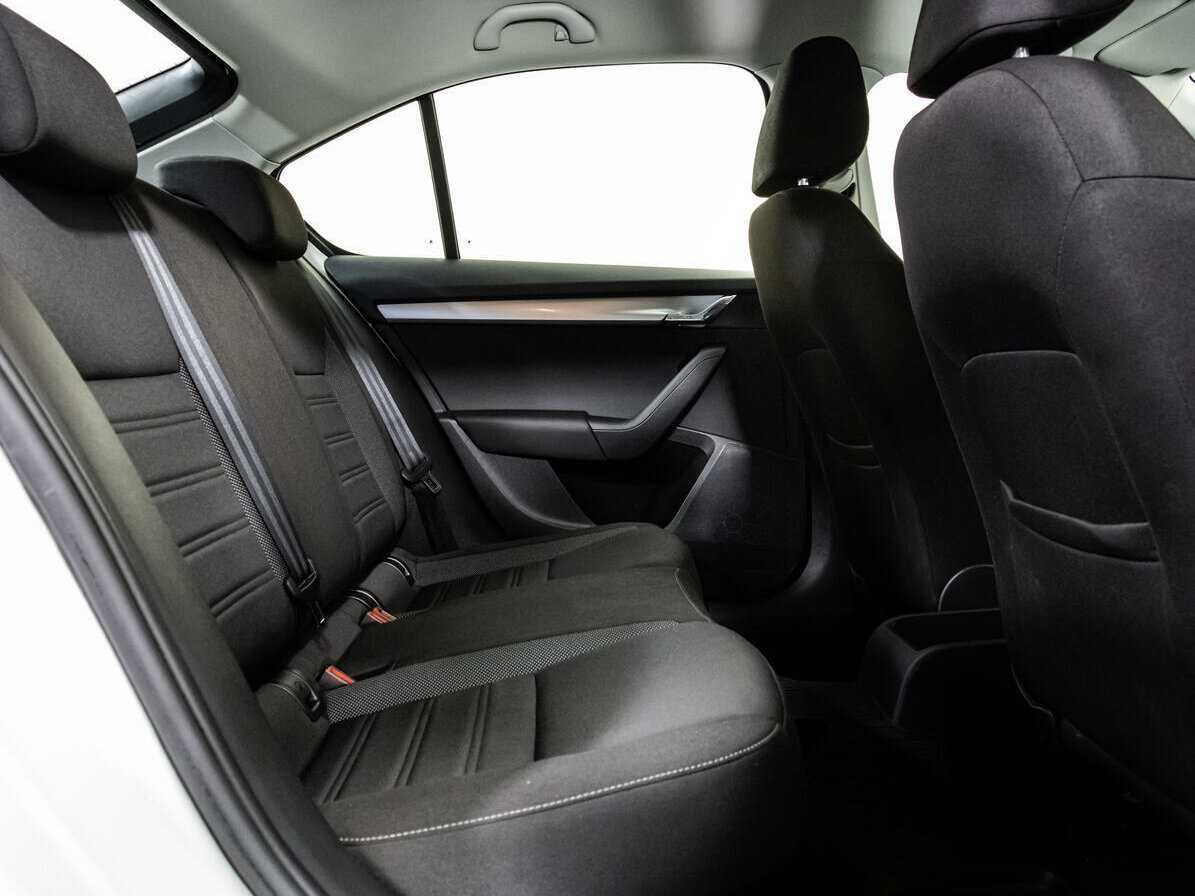 Б/У Шкода Октавия 2018 года. Фото: #9