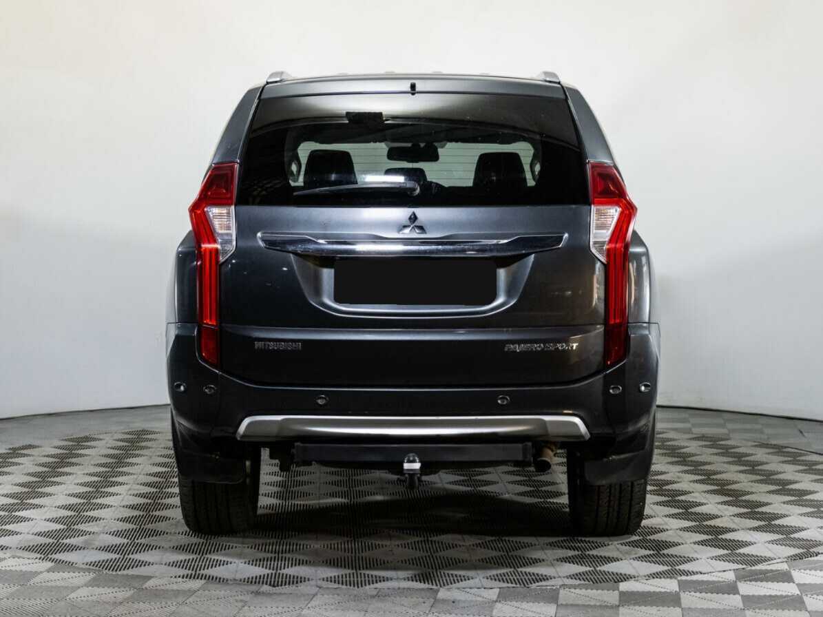 Mitsubishi Pajero Sport 2018 года с пробегом. Фото: #4