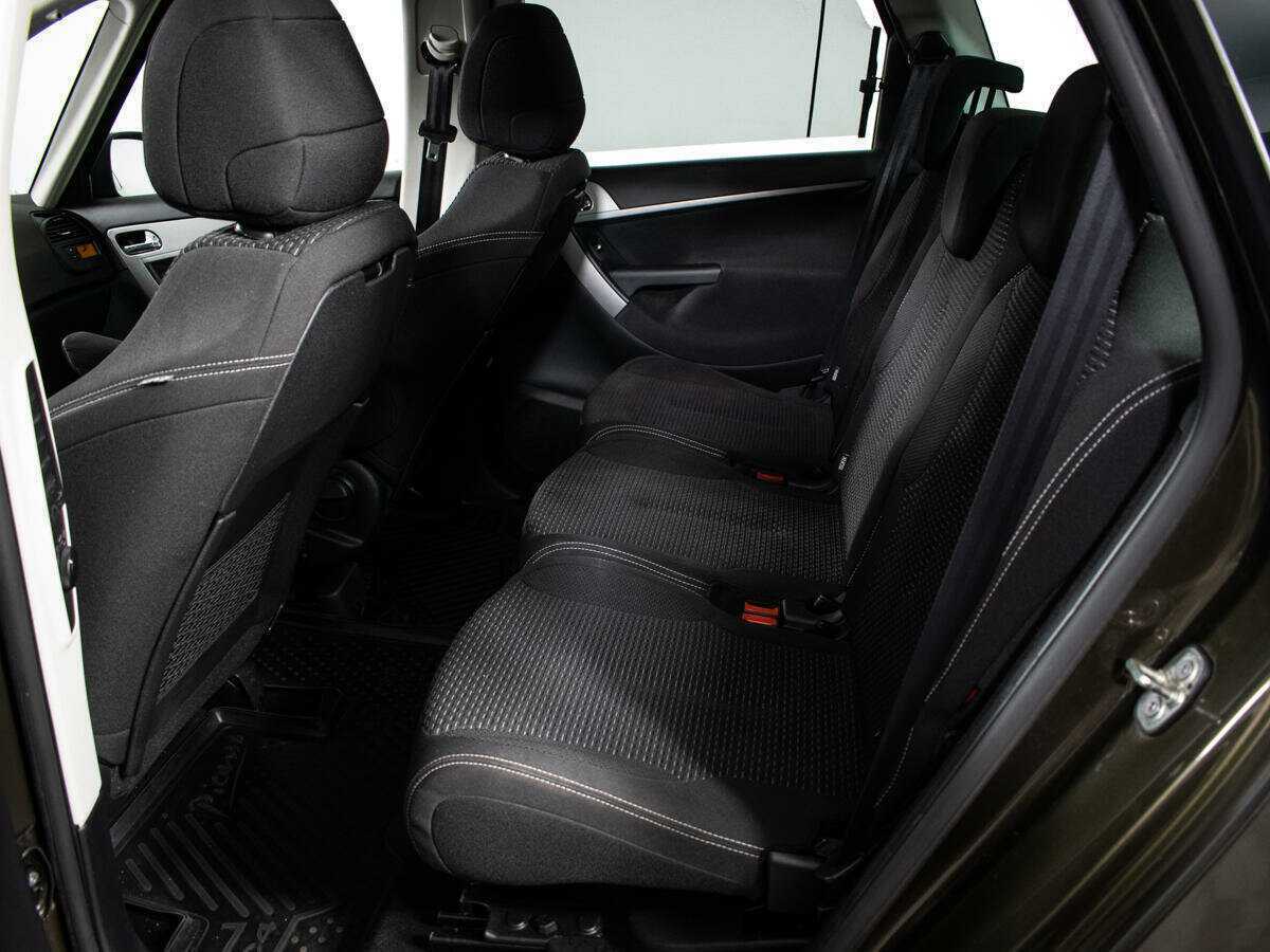 Б/У Ситроен Ц4 Пикассо 2012 года. Фото: #9