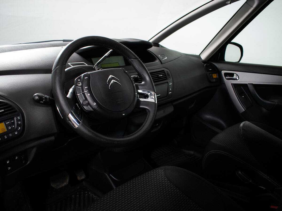 Б/У Ситроен Ц4 Пикассо 2012 года. Фото: #12