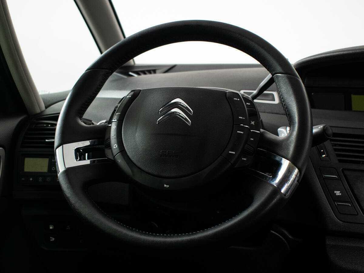 Б/У Ситроен Ц4 Пикассо 2012 года. Фото: #13