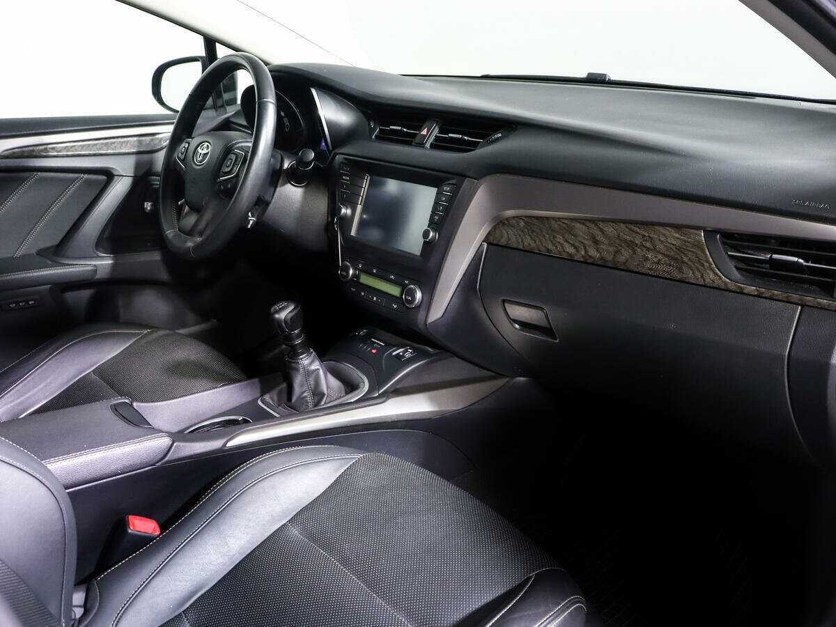 Toyota Avensis 2018 года с пробегом. Фото: #5