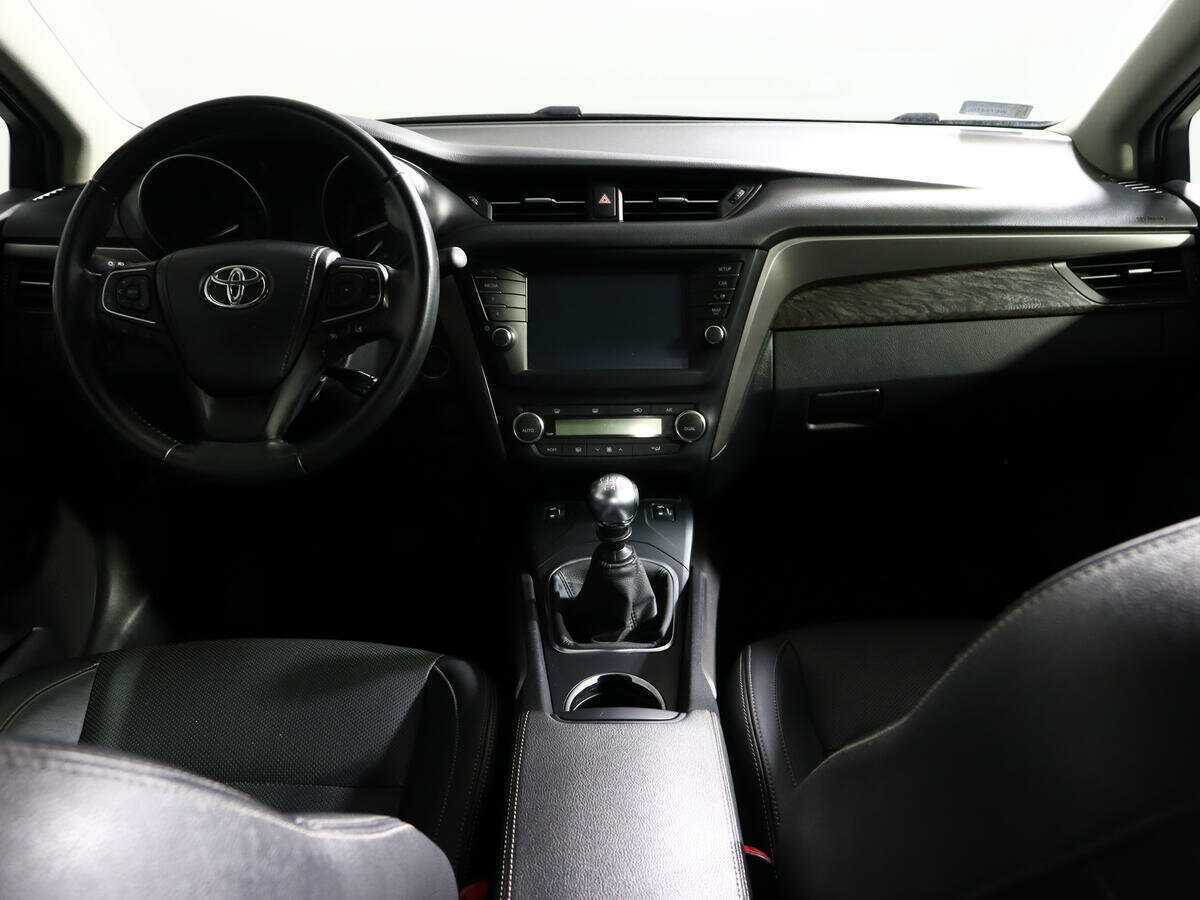 Toyota Avensis 2018 года с пробегом. Фото: #8