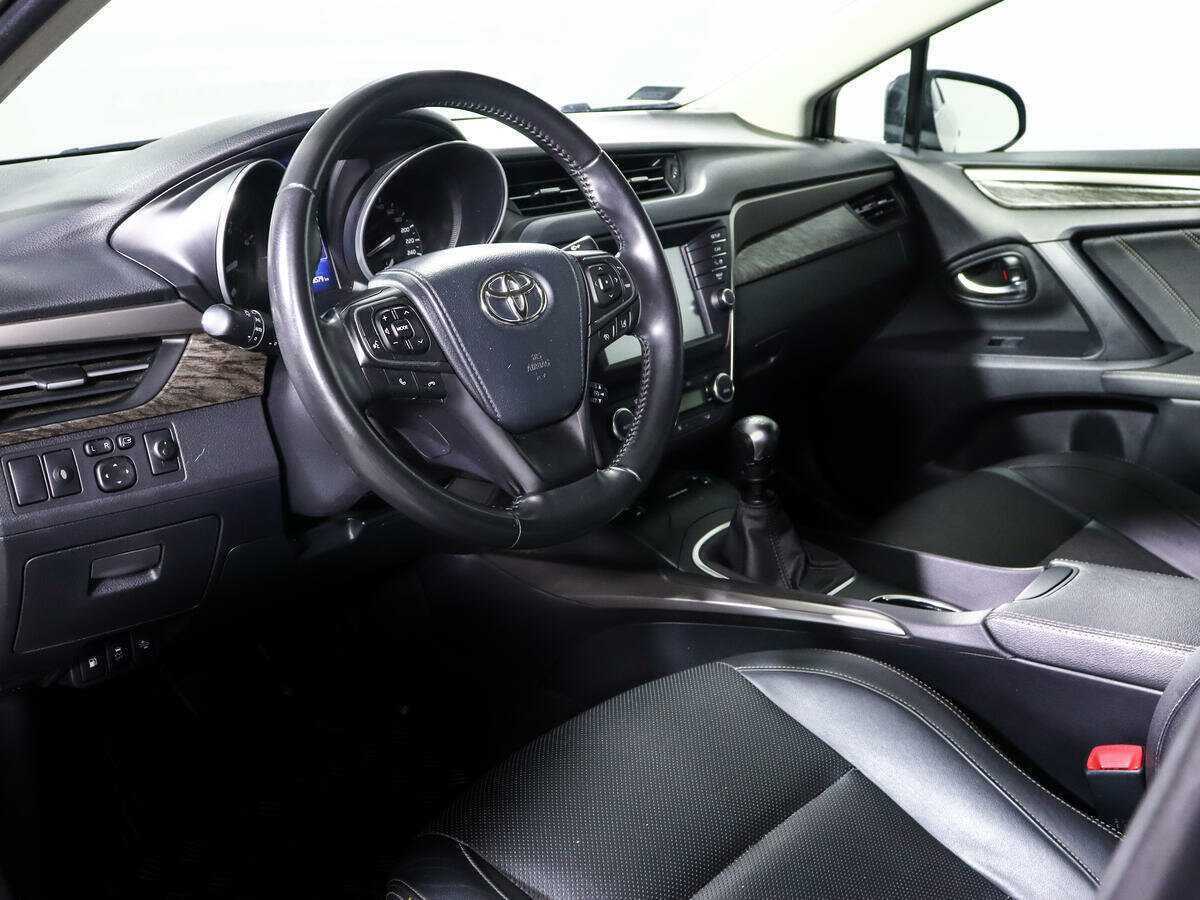 Toyota Avensis 2018 года с пробегом. Фото: #10