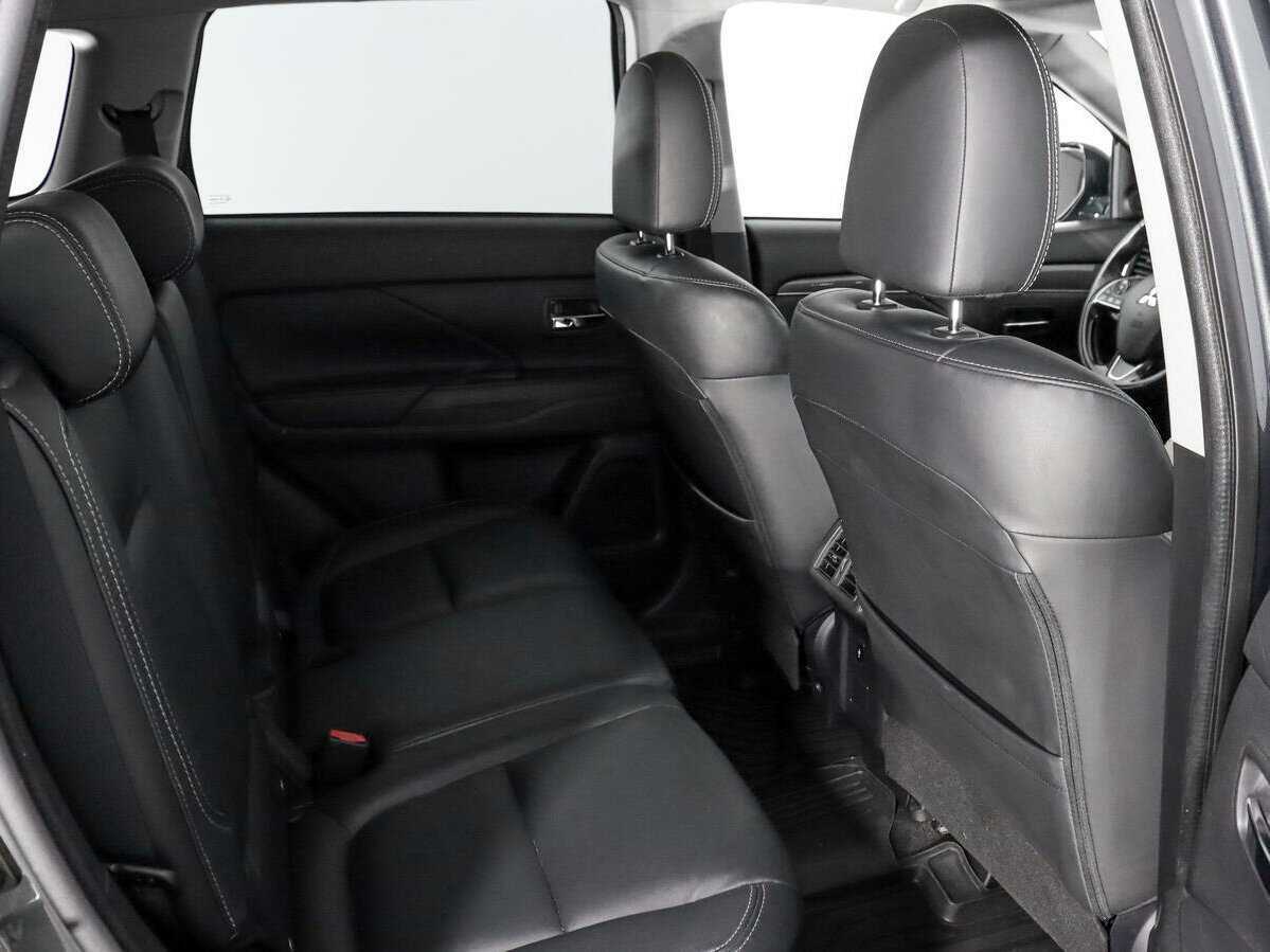 Mitsubishi Outlander 2019 года с пробегом. Фото: #12