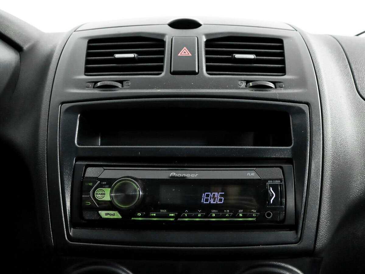 Б/У Лада (ВАЗ) Калина 2015 года. Фото: #12