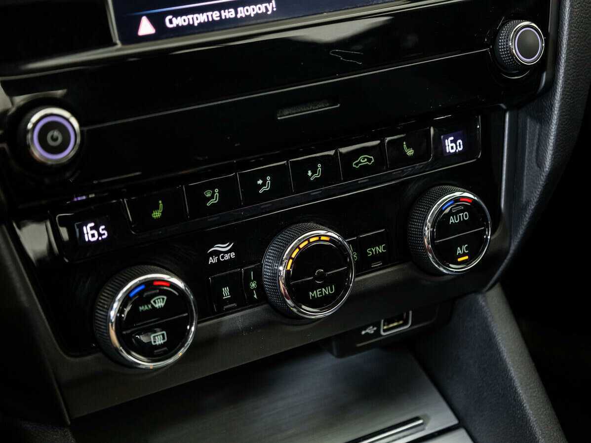 Б/У Шкода Октавия 2019 года. Фото: #14