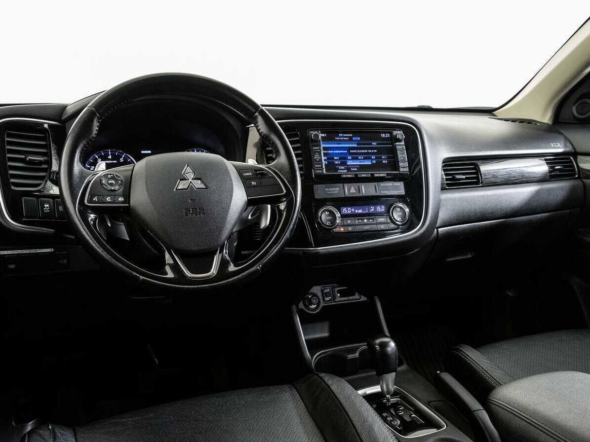 Mitsubishi Outlander 2016 года с пробегом. Фото: #10