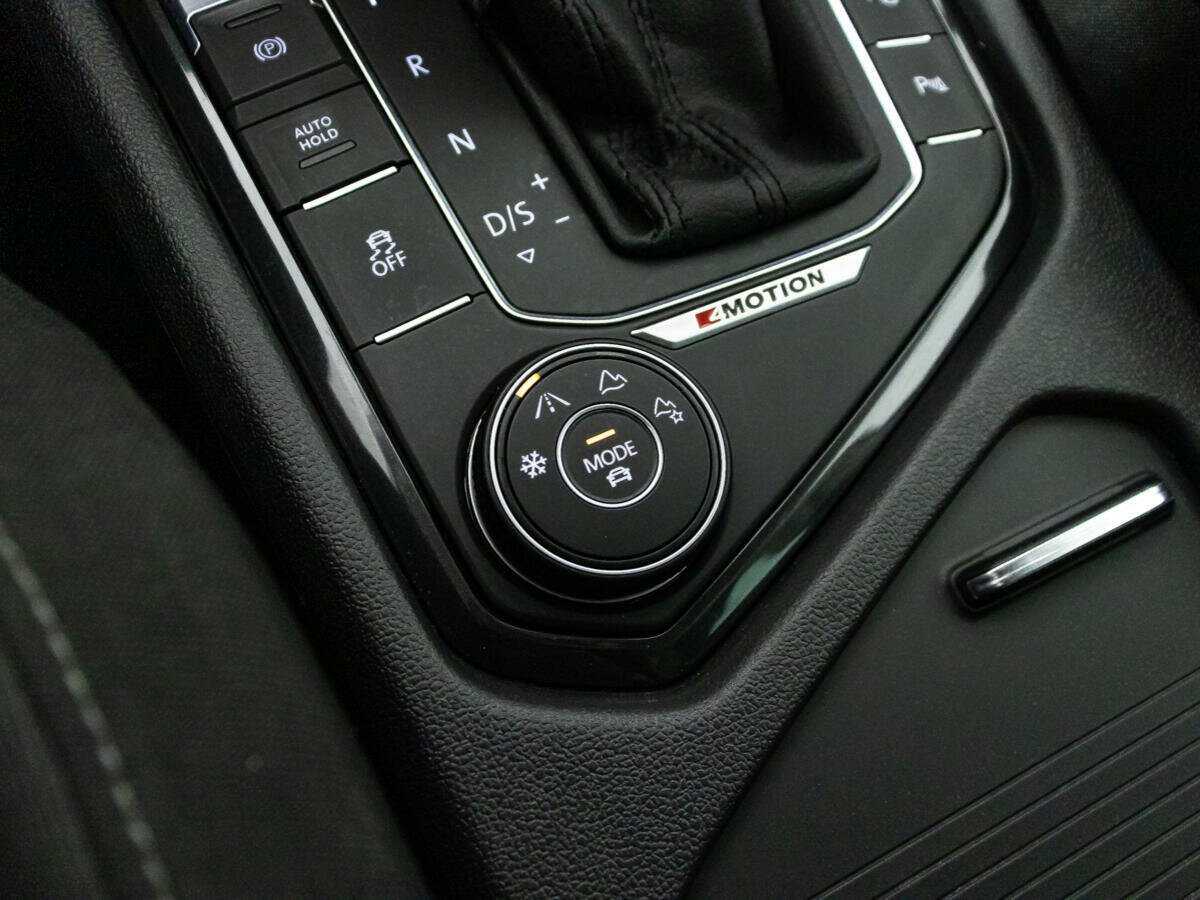 Б/У Фольксваген Тигуан 2017 года. Фото: #17