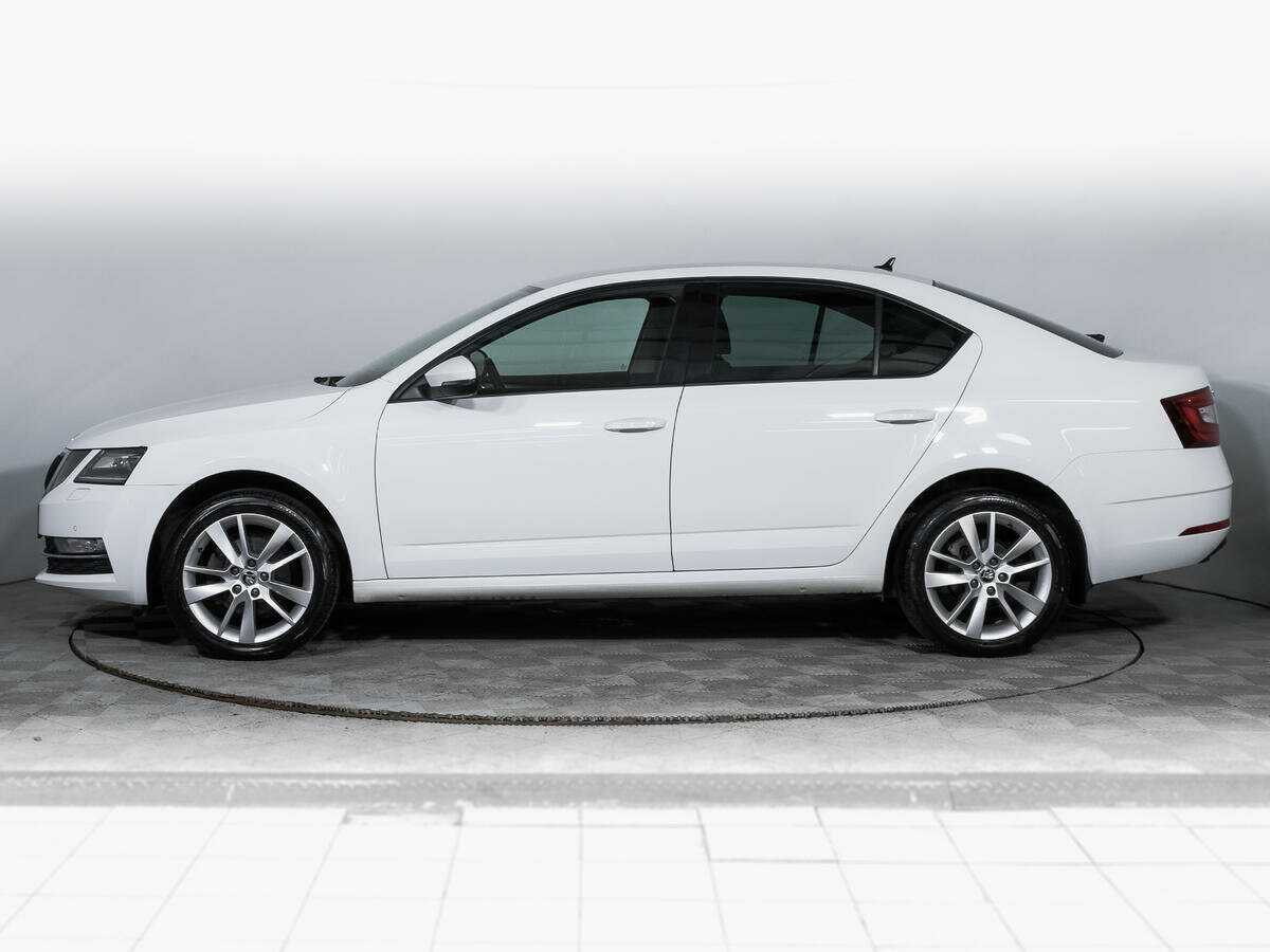 Б/У Шкода Октавия 2019 года. Фото: #7