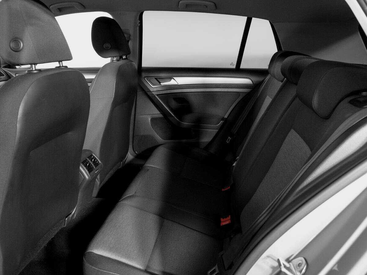 Б/У Фольксваген Гольф 2013 года. Фото: #9