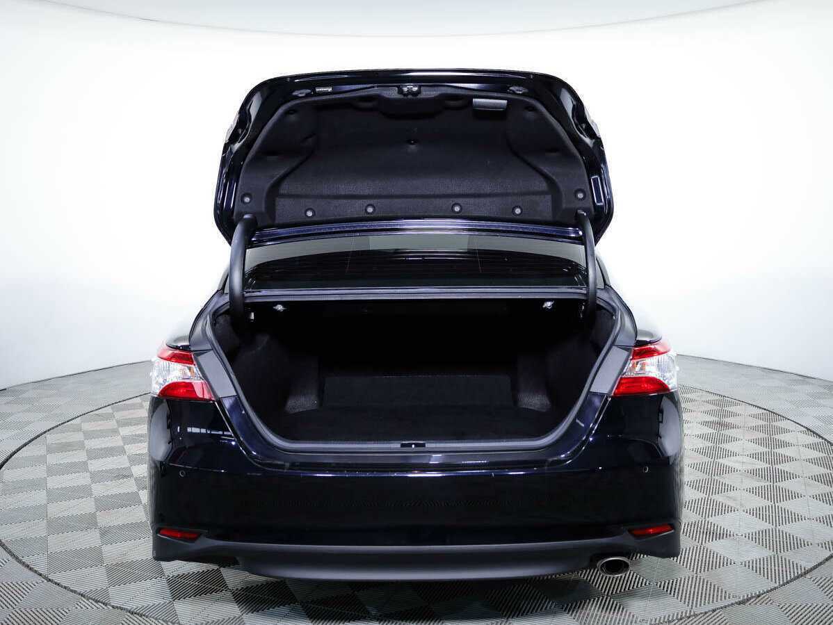 Toyota Camry 2020 года с пробегом. Фото: #19