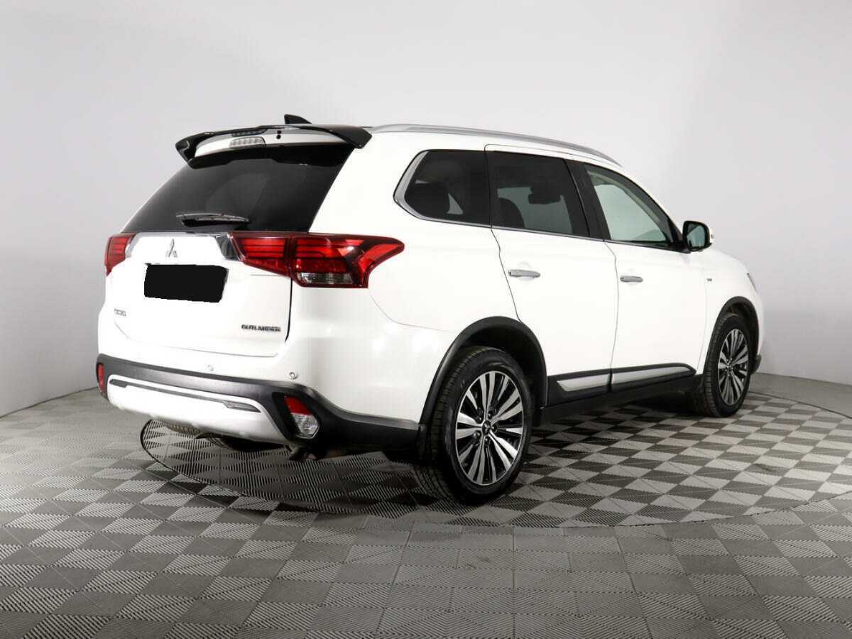 Mitsubishi Outlander 2019 года с пробегом. Фото: #7