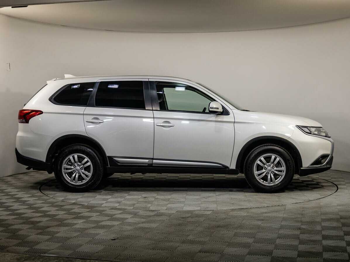 Mitsubishi Outlander 2020 года с пробегом. Фото: #2