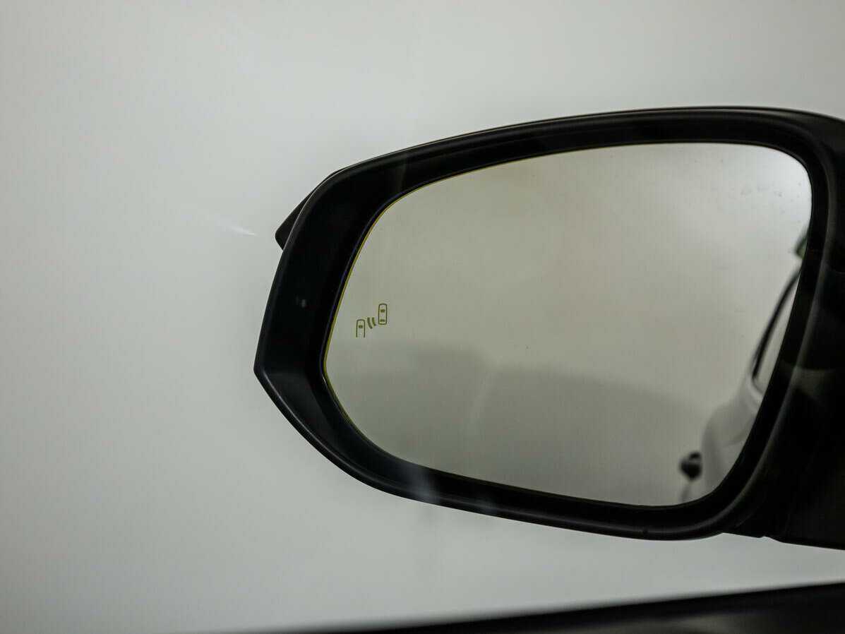 Б/У Тойота Рав4 2016 года. Фото: #18