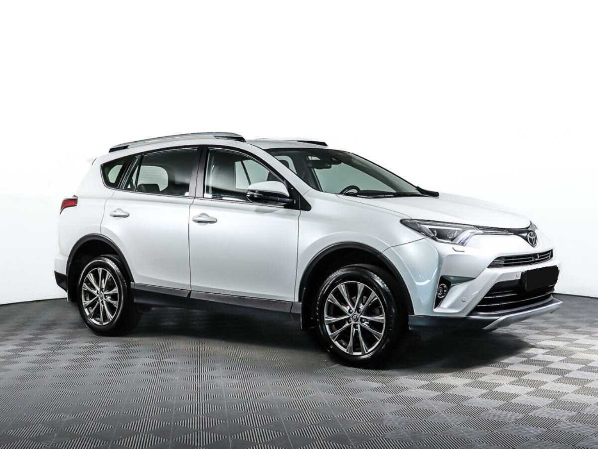 Toyota RAV4 2018 года с пробегом. Фото: #1