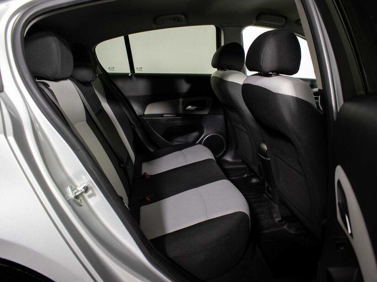 Б/У Шевроле Круз 2013 года. Фото: #7