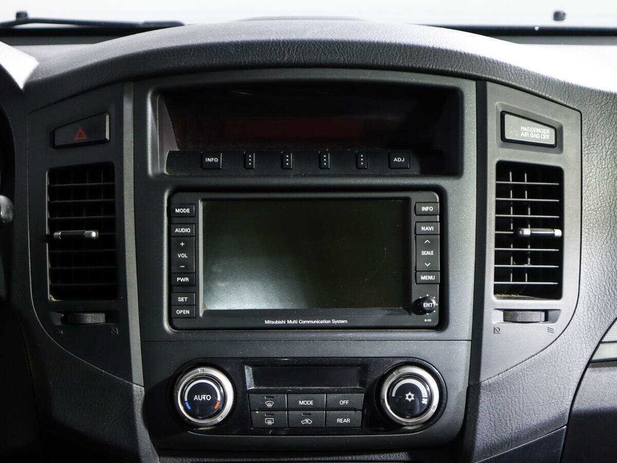 Б/У Митсубиши Паджеро 2012 года. Фото: #10