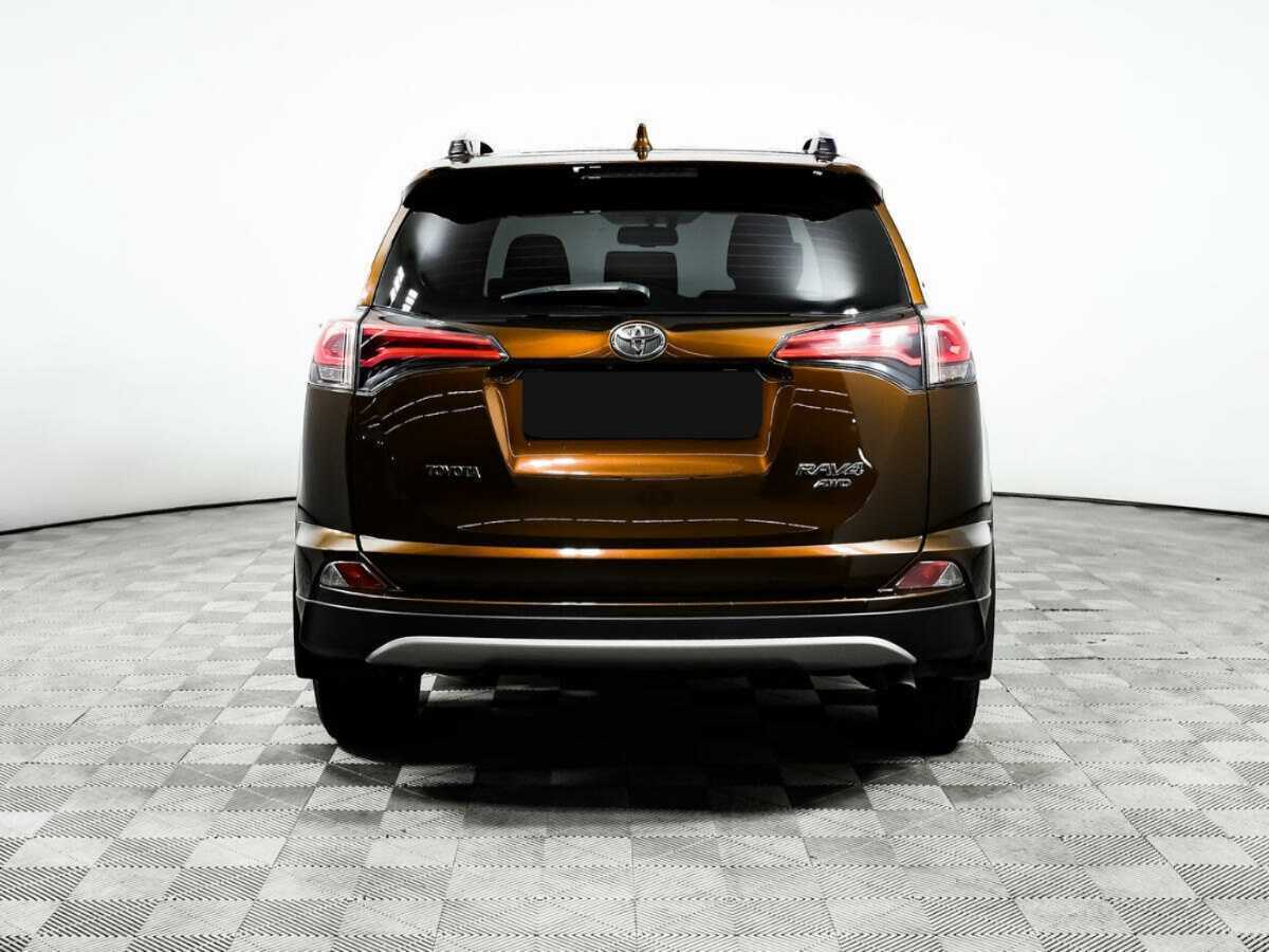 Toyota RAV4 2017 года с пробегом. Фото: #5