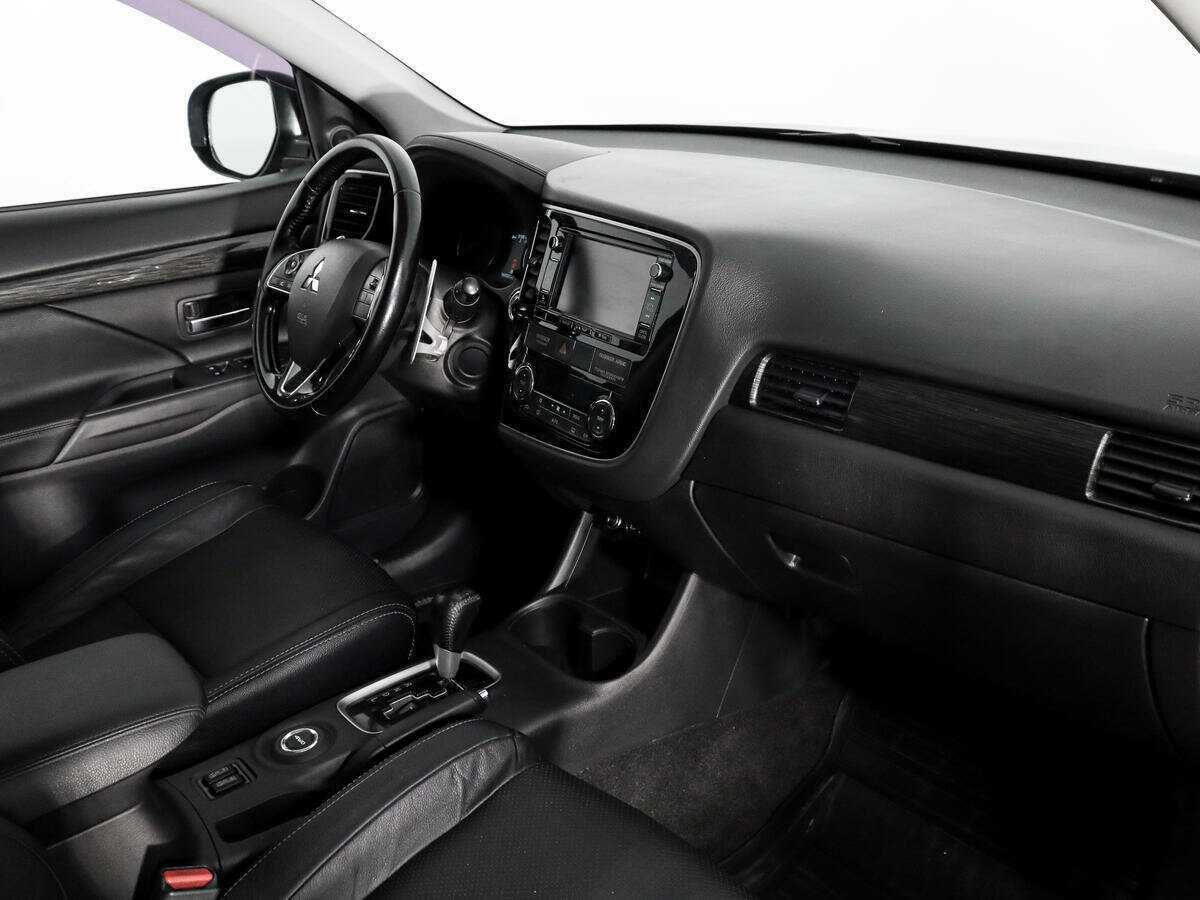Mitsubishi Outlander 2016 года с пробегом. Фото: #13