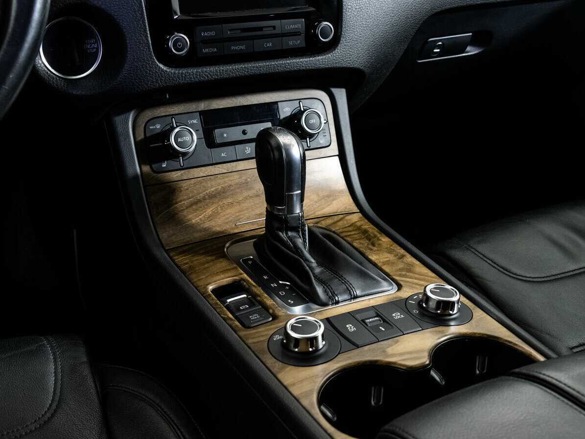 Б/У Фольксваген Туарег 2012 года. Фото: #11