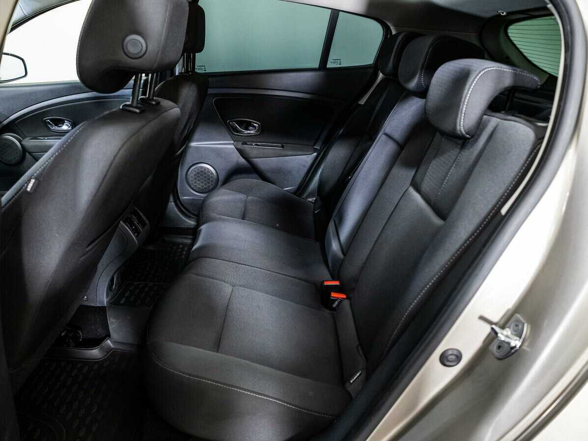 Б/У Рено Меган 2012 года. Фото: #9