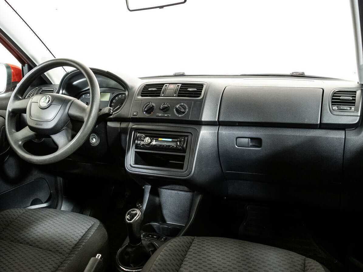 Б/У Шкода Фабия 2012 года. Фото: #8