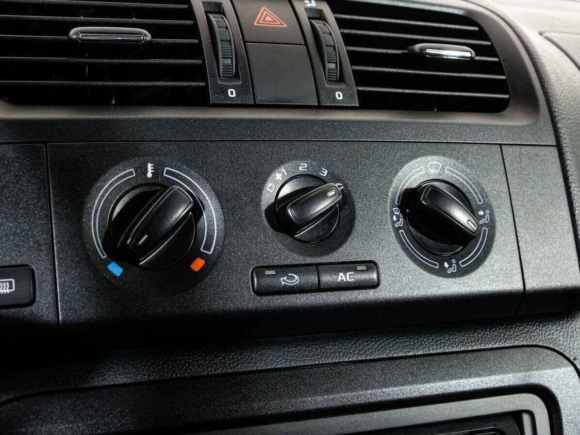 Б/У Шкода Фабия 2012 года. Фото: #11