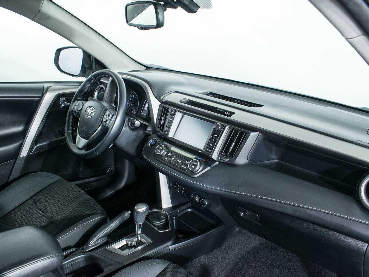 Toyota RAV4 2019 года с пробегом. Фото: #8