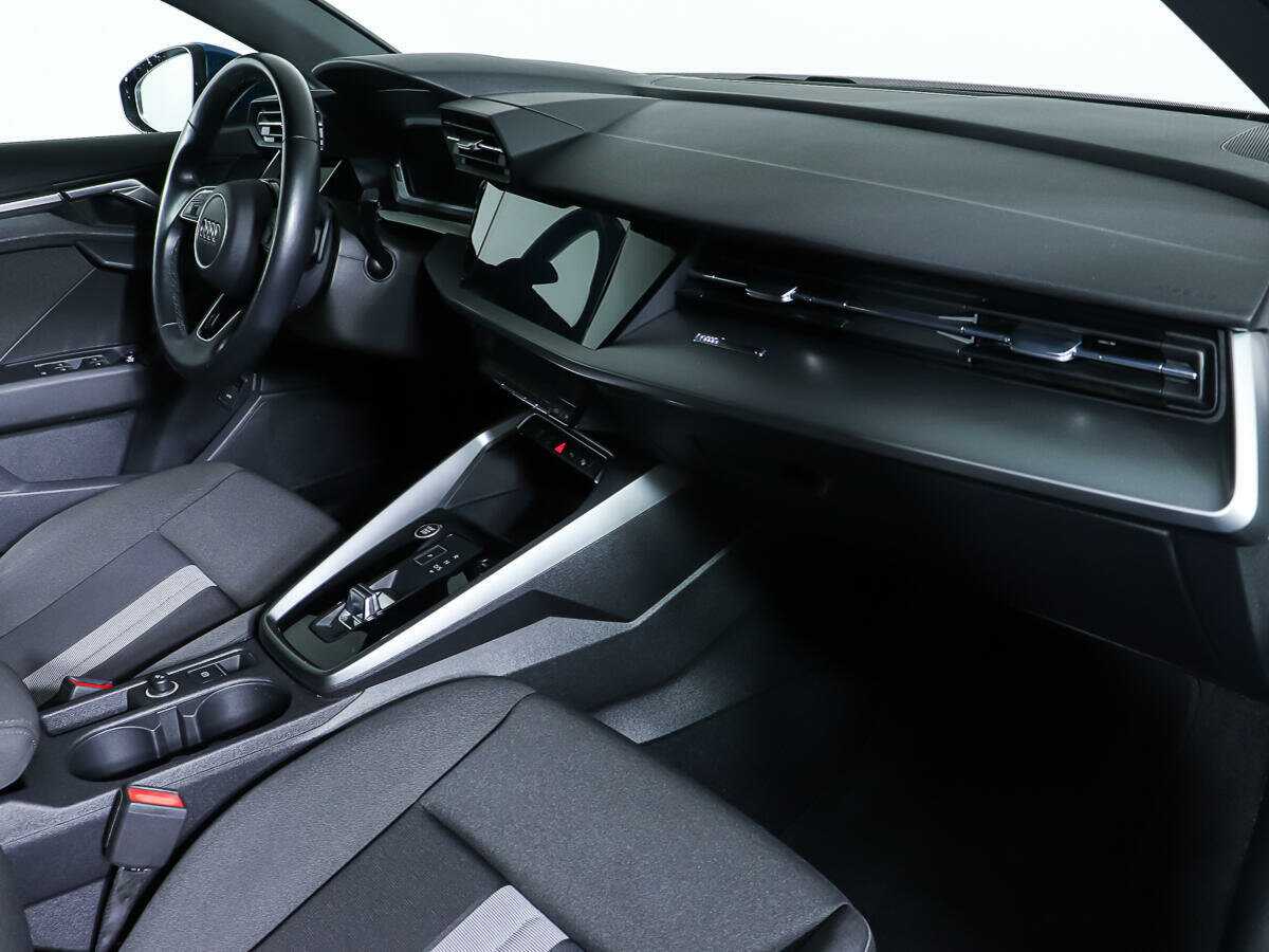 Audi A3 2021 года с пробегом. Фото: #6