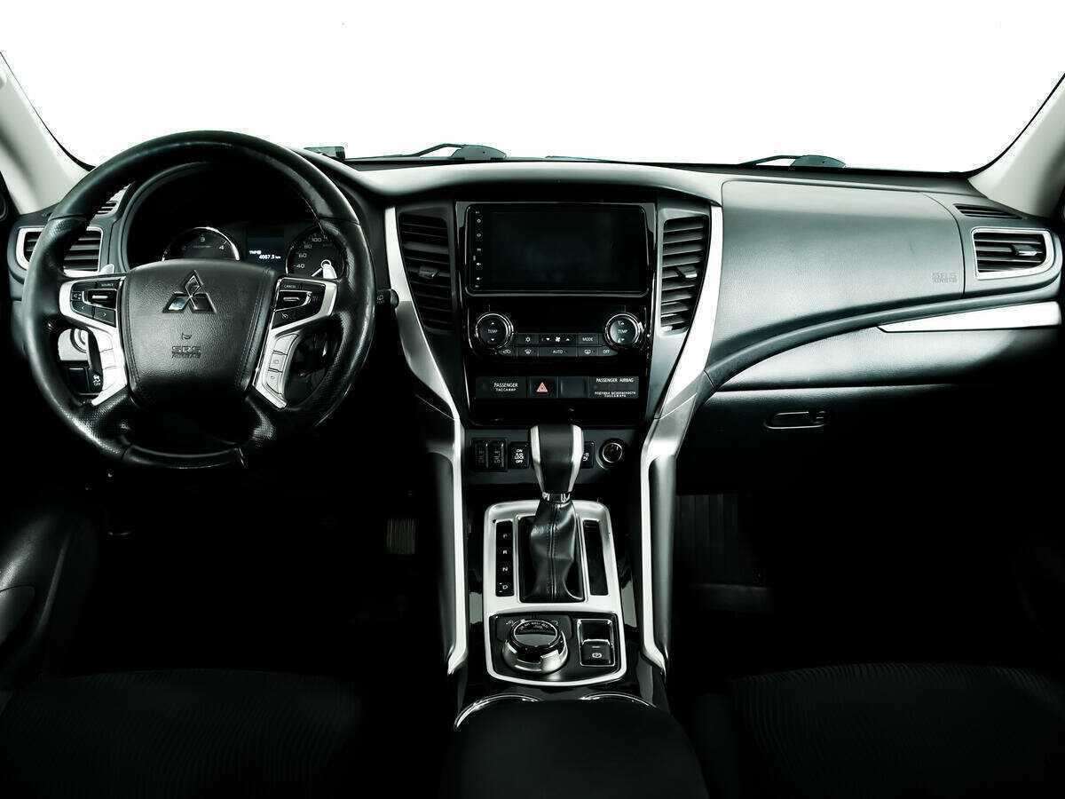 Mitsubishi Pajero Sport 2019 года с пробегом. Фото: #10