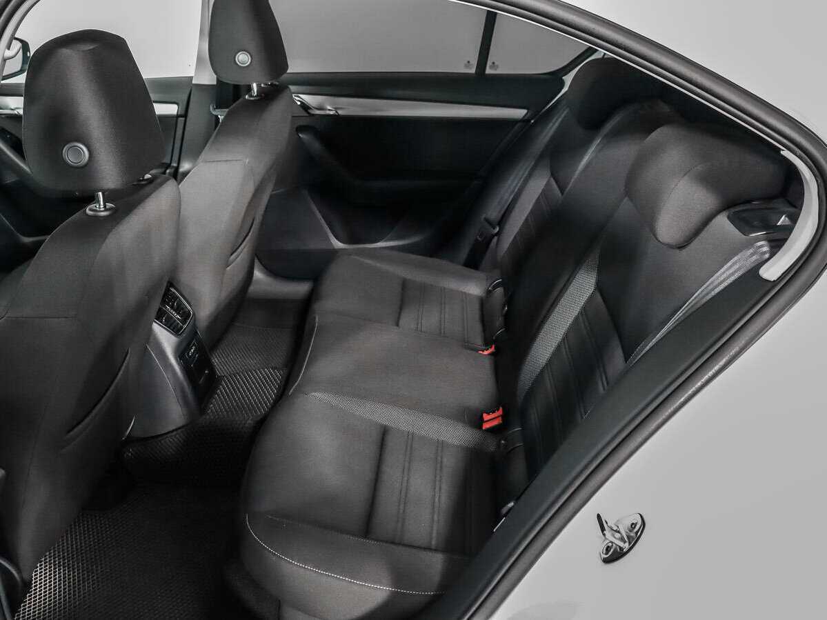 Б/У Шкода Октавия 2018 года. Фото: #9