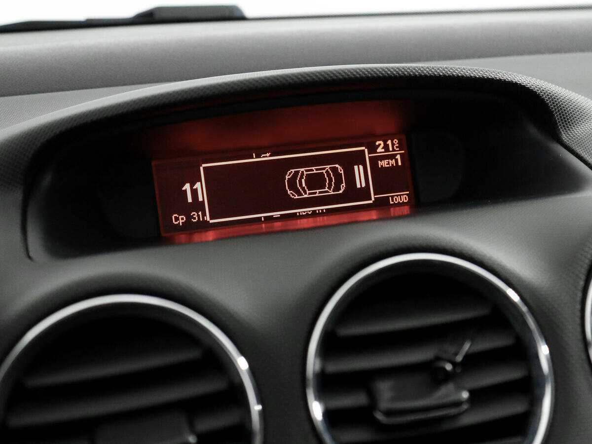 Б/У Пежо 308 2012 года. Фото: #16