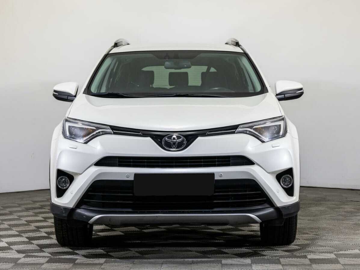 Toyota RAV4 2018 года с пробегом. Фото: #1