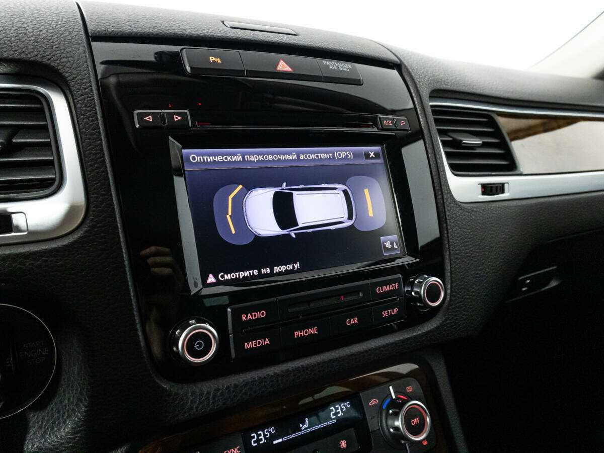 Б/У Фольксваген Туарег 2013 года. Фото: #17