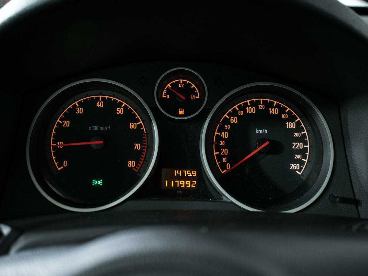 Б/У Опель Астра 2014 года. Фото: #10