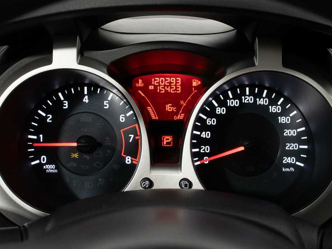 Б/У Ниссан Жук 2013 года. Фото: #11