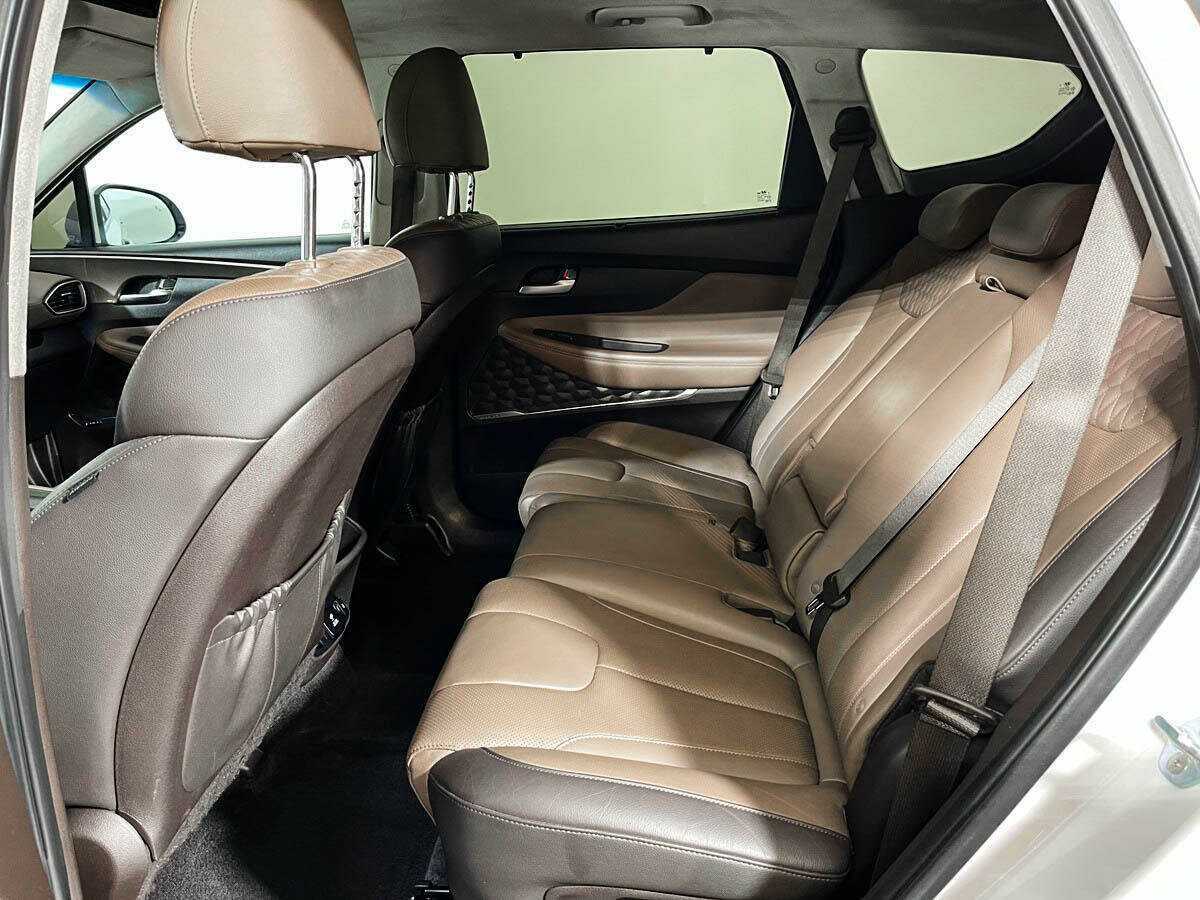 Hyundai Santa Fe 2018 года с пробегом. Фото: #9